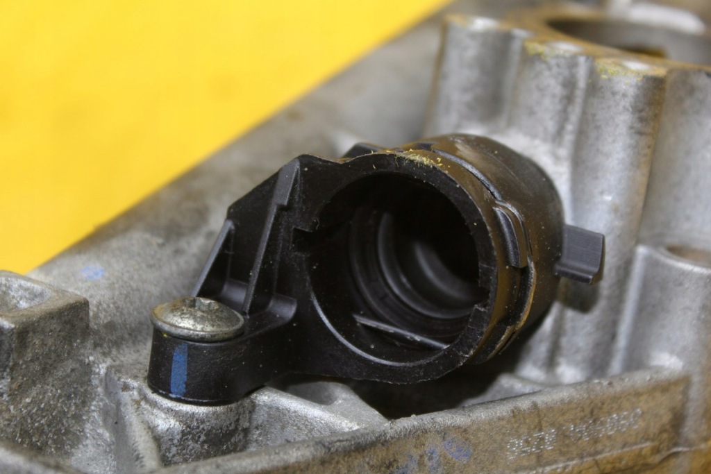 фото №9, Корпус фильтра масла insignia 2.0 cdti a20dth