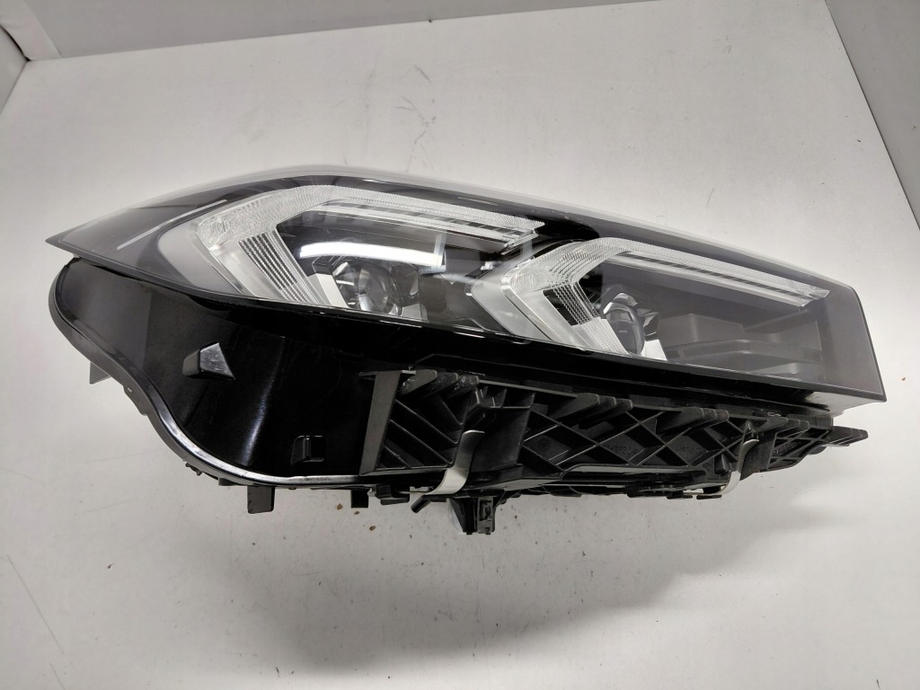 Bmw g20 рестайлінг  full led срібляста фара права ліва ідеальне Доставка