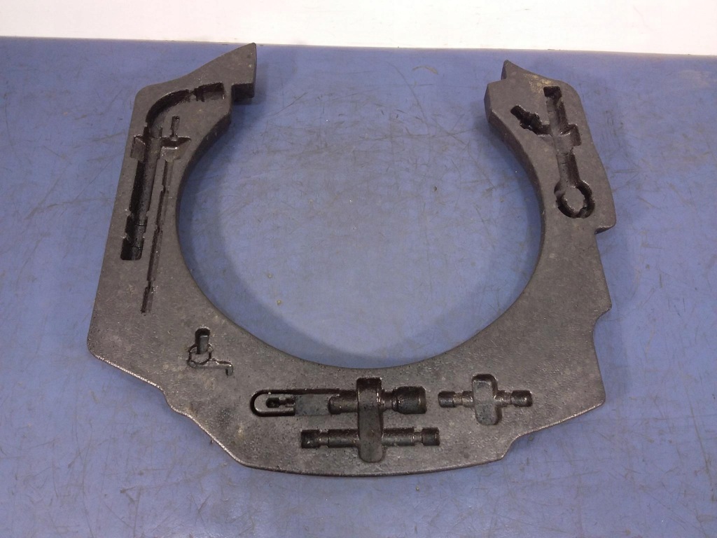 фото №1, Audi a8 s8 d4 4h пенополистирол вкладыш багажника