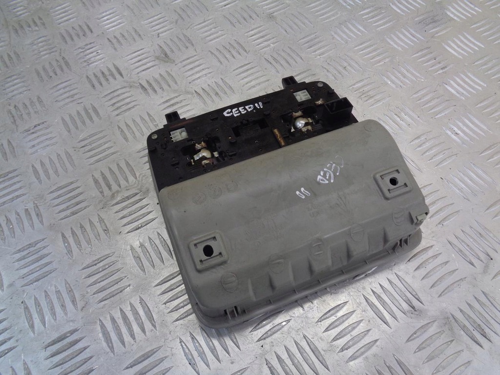 фото №5, Лампа потолочный освещение кабины бардачок kia ceed 2 ii 12- 92800-a50xx