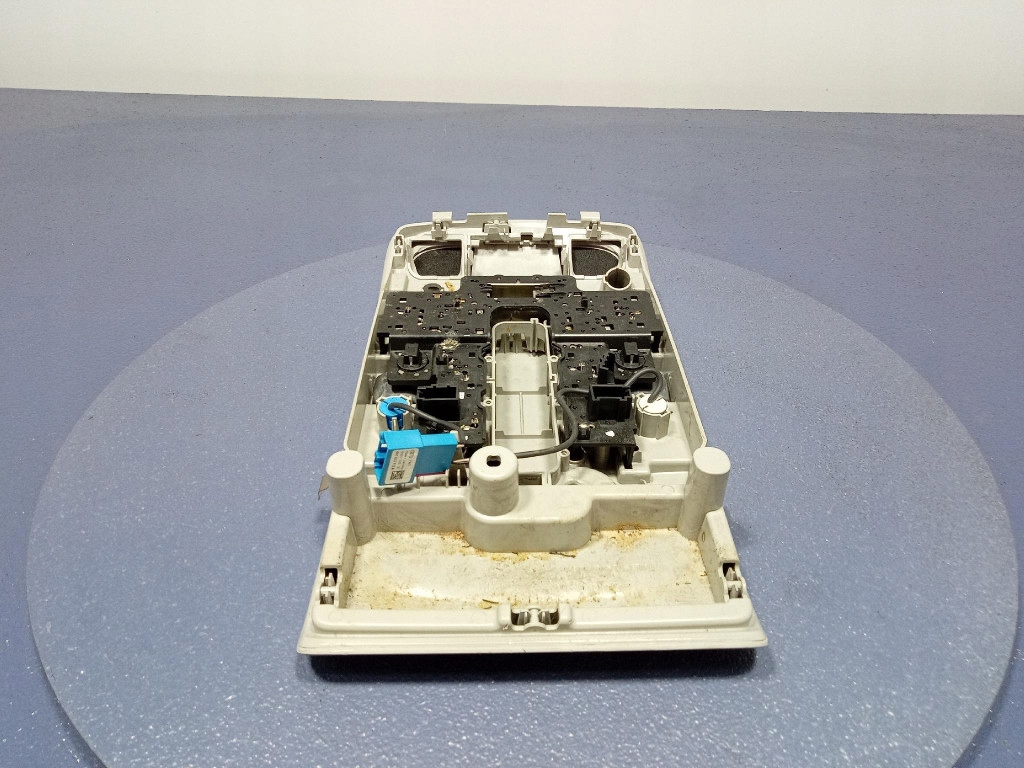 фото №6, Audi a6 c7 фонари потолочный освещение внутреннее 4g0947135