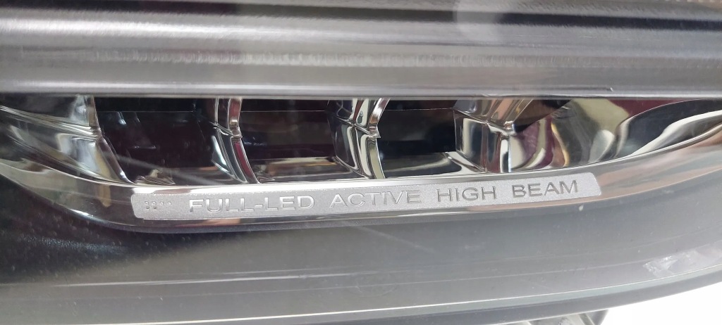 фото №11, Volvo v90 cross country 2021 лампи передні