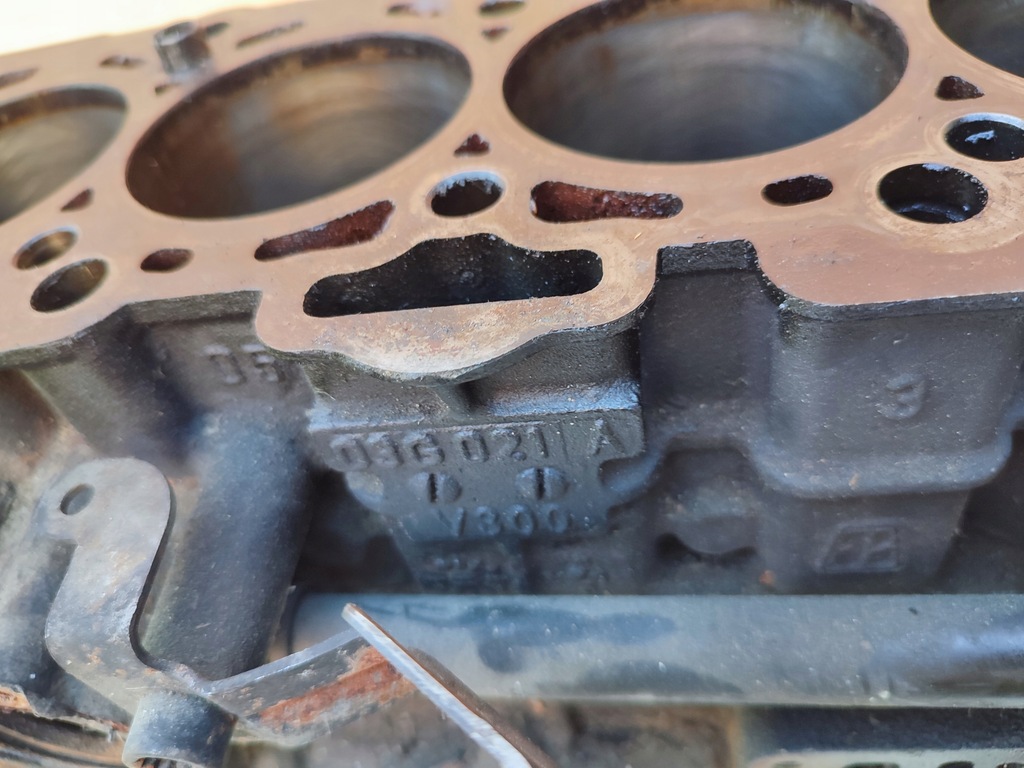 фото №8, Блок двигуна audi a4 b7 a6 c6 2.0tdi 03g021a