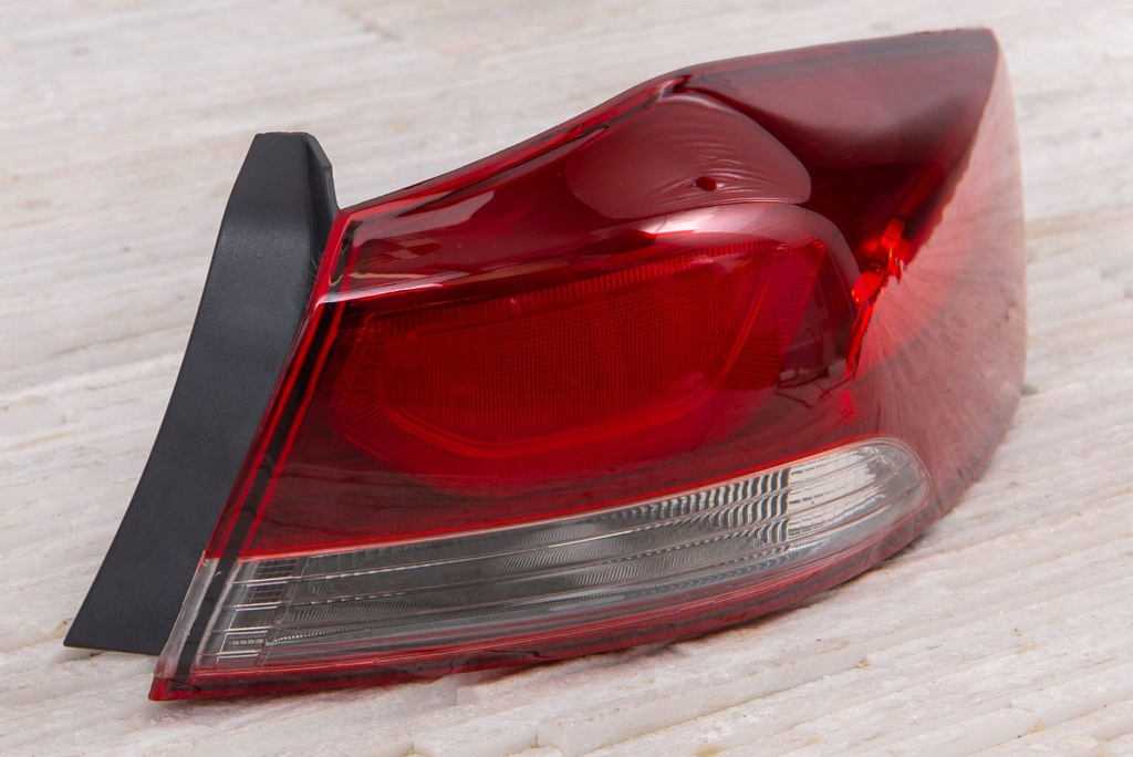 фото №10, Hyundai elantra vi ad 2015-2018 лампа кузовная задняя правая 92402f2000