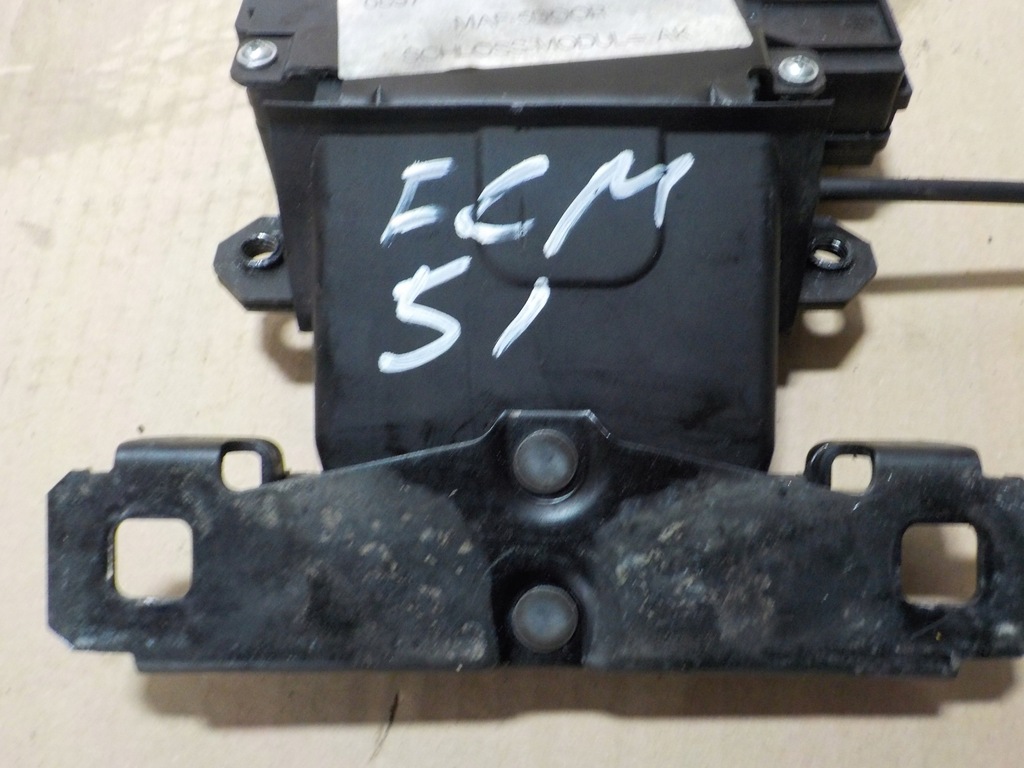 фото №5, Ford focus c-max 1.8b 2003r. замок крышки багажника