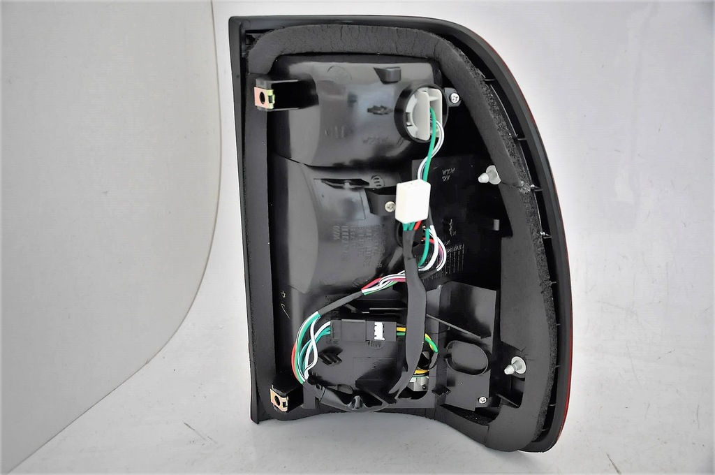 фото №3, Toyota land cruiser fj100 05-06 задняя led левая