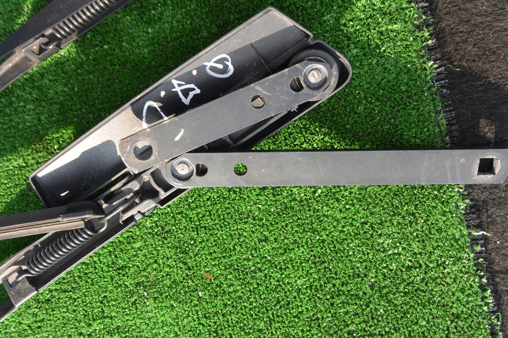 фото №5, Важіль двірники праве ліва комплект audi q7 4l europa