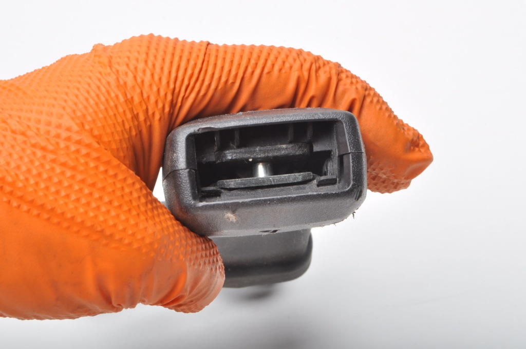 фото №7, Volvo s60 ii v60 натяжитель поперечина безопасности правый 8630467