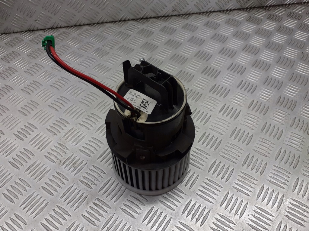 фото №1, Вентилятор обдув peugeot 308 1.6 hdi db271001