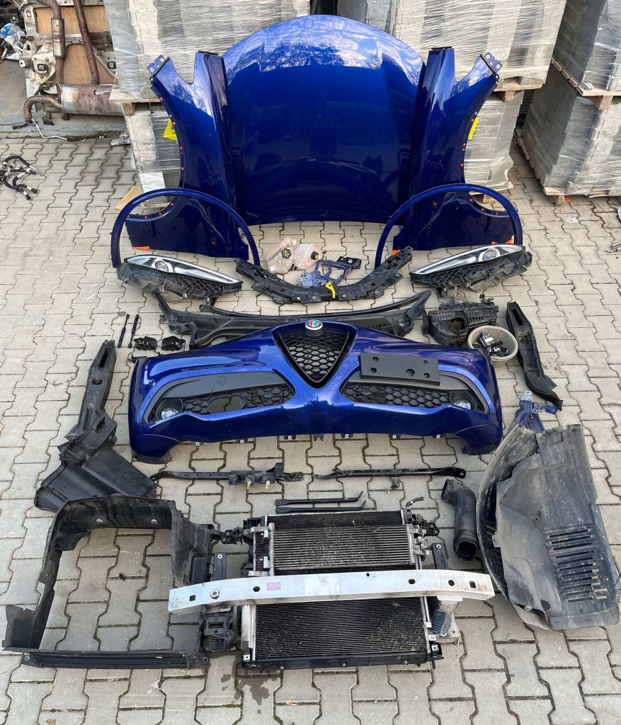 Купити Чверть передня перед alfa romeo stelvio