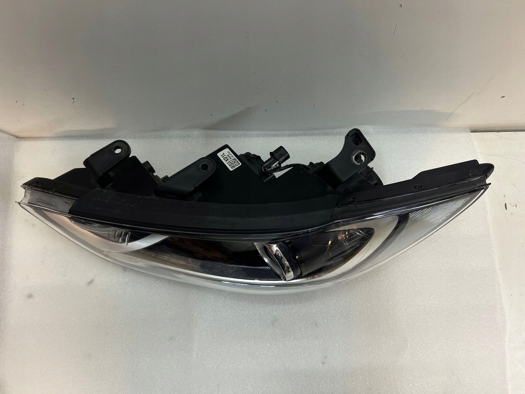 фото №10, Hyundai elantra vi лампа led левая передняя левый перед