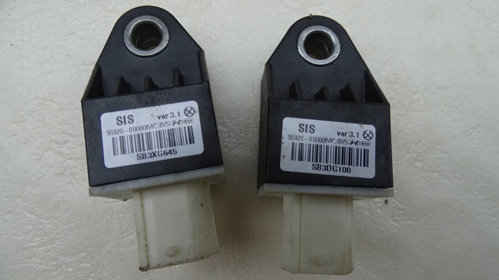 фото №1, Датчик ударный hyundai i40 2011-14