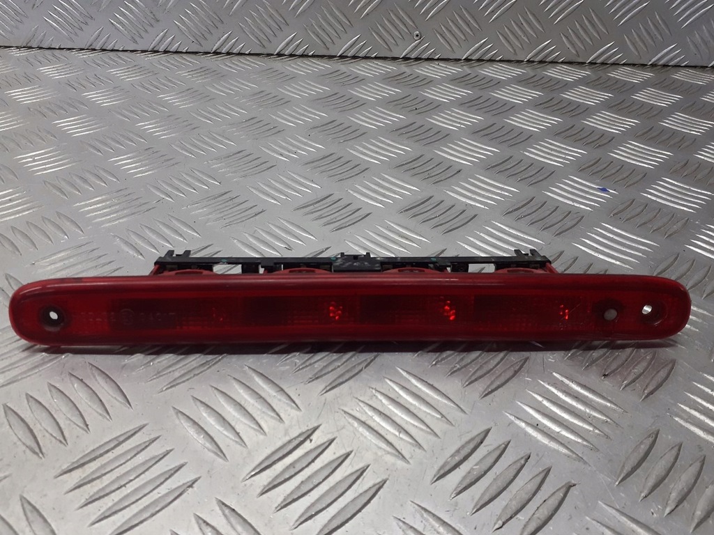 фото №1, Свет стоп-сигнал toyota aygo 1.0 e204017