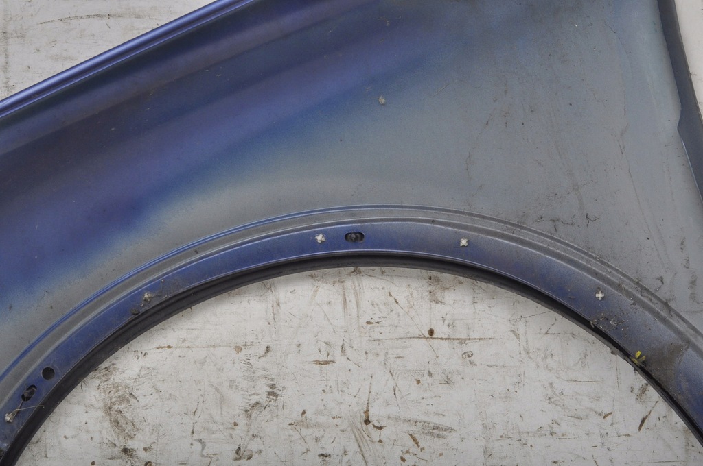 фото №10, Volvo c30 крила правий перед передній