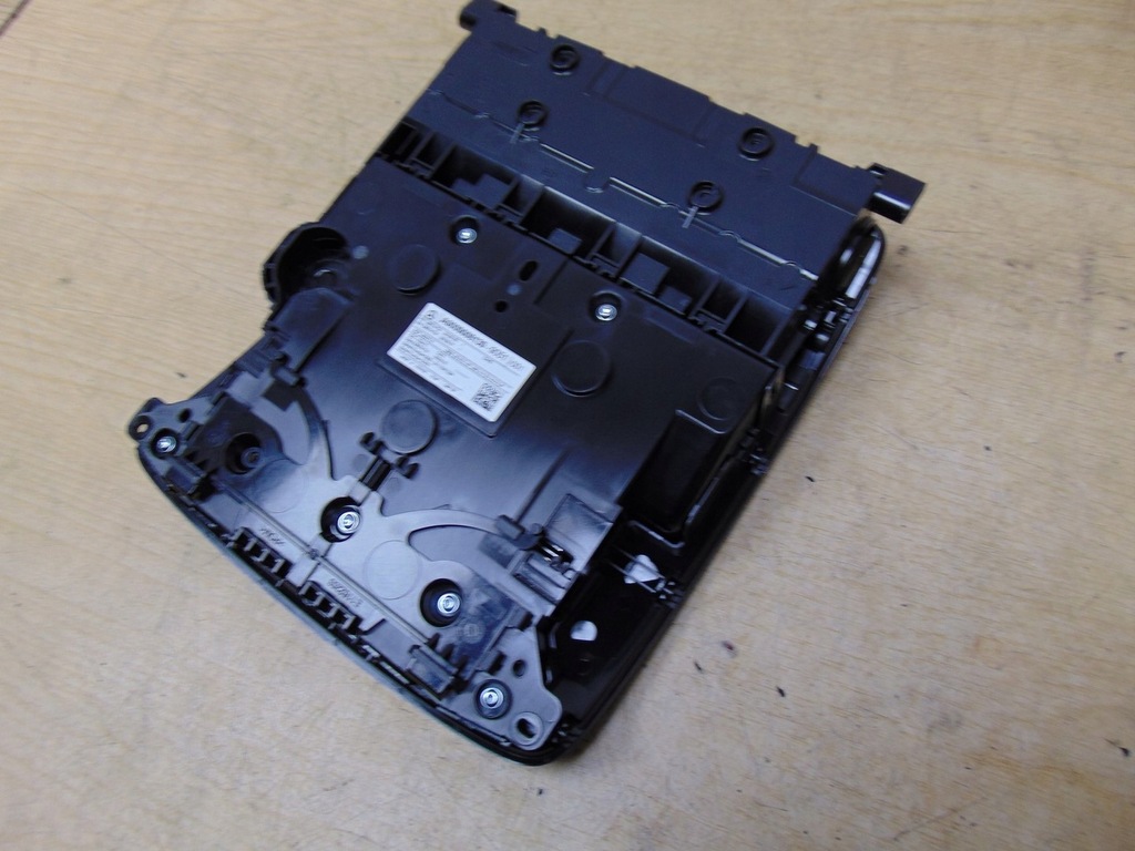 фото №7, Лампа освещение салона кабины панель sos mercedes w177 a0009008130