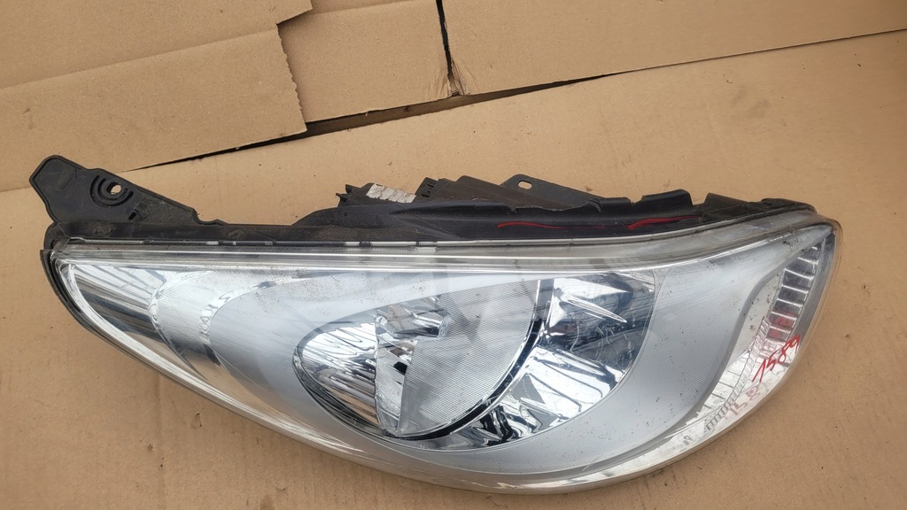 фото №8, Hyundai i10 lift 2010 - лампа права перед фара правий / 1589