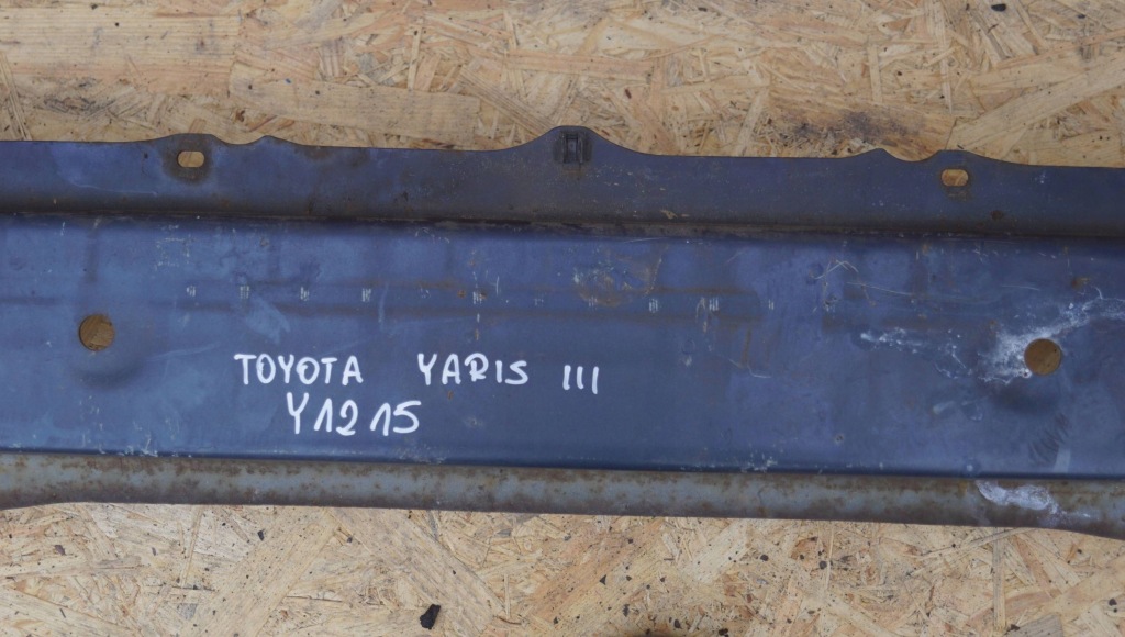 Toyota yaris 3 балка бампера перед y1215 Зі Шроту