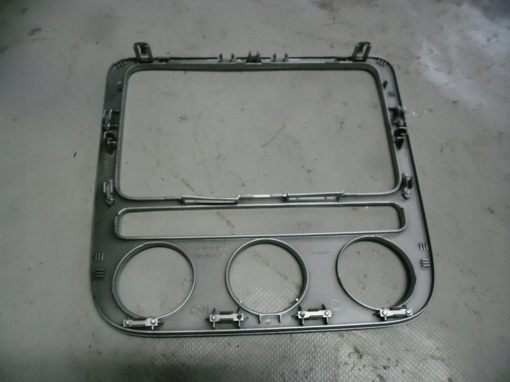 фото №2, Рамка радіо консолі vw scirocco 1q0858069f