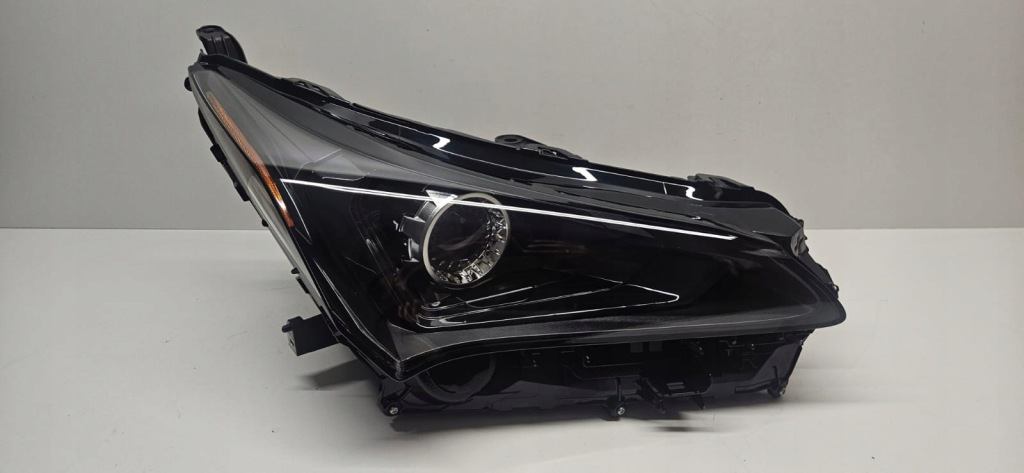 Купить Lexus nx200 nx300 рестайлинг  фара full led правая  фара правый  новая