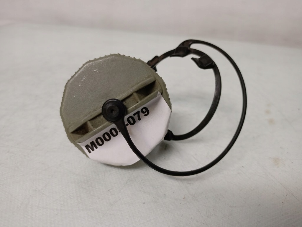 фото №1, Крышка заливной топлива дизель mazda 3 bk