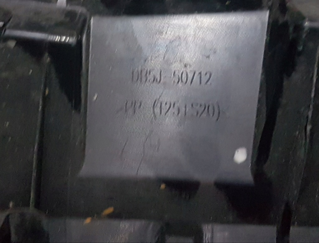 фото №3, Решітка радіатора решітка радіатора решітка рамка mazda 2 14- db5j-50712