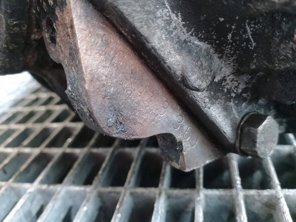 Дифференциал задний  mercedes-benz w123 1153511301 2.4 d с Разборки