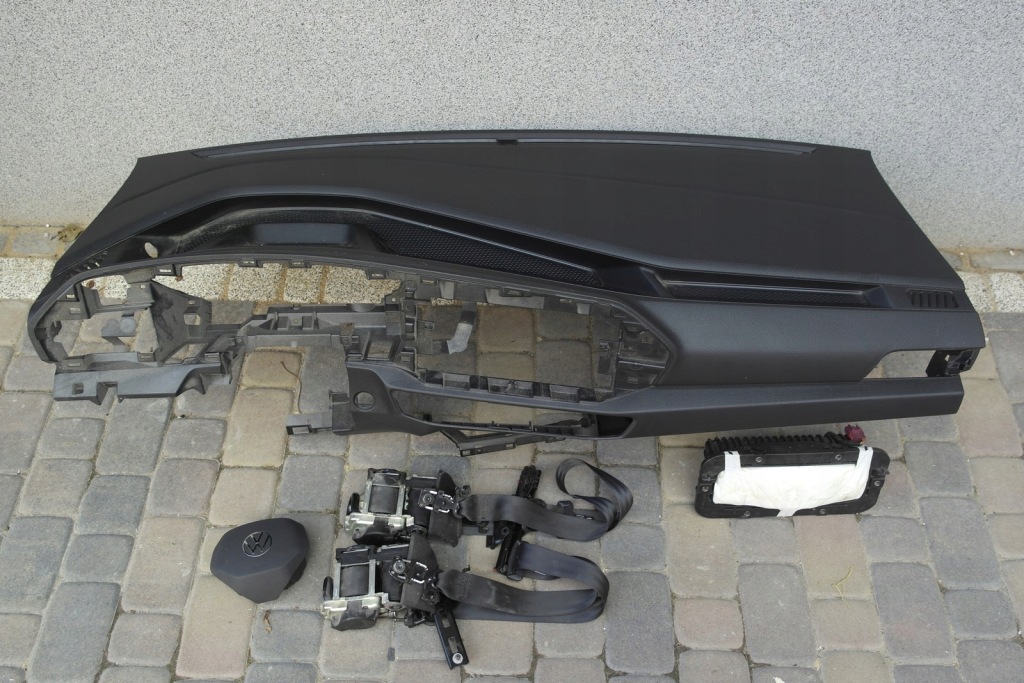 фото №1, Vw caddy 2k7 подушка безопасности приборная панель консоль ремни приборная панель pulpit полка pas