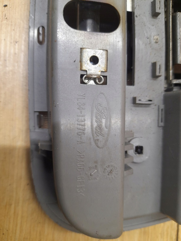 фото №2, Лампа освітлення салону mazda tribute