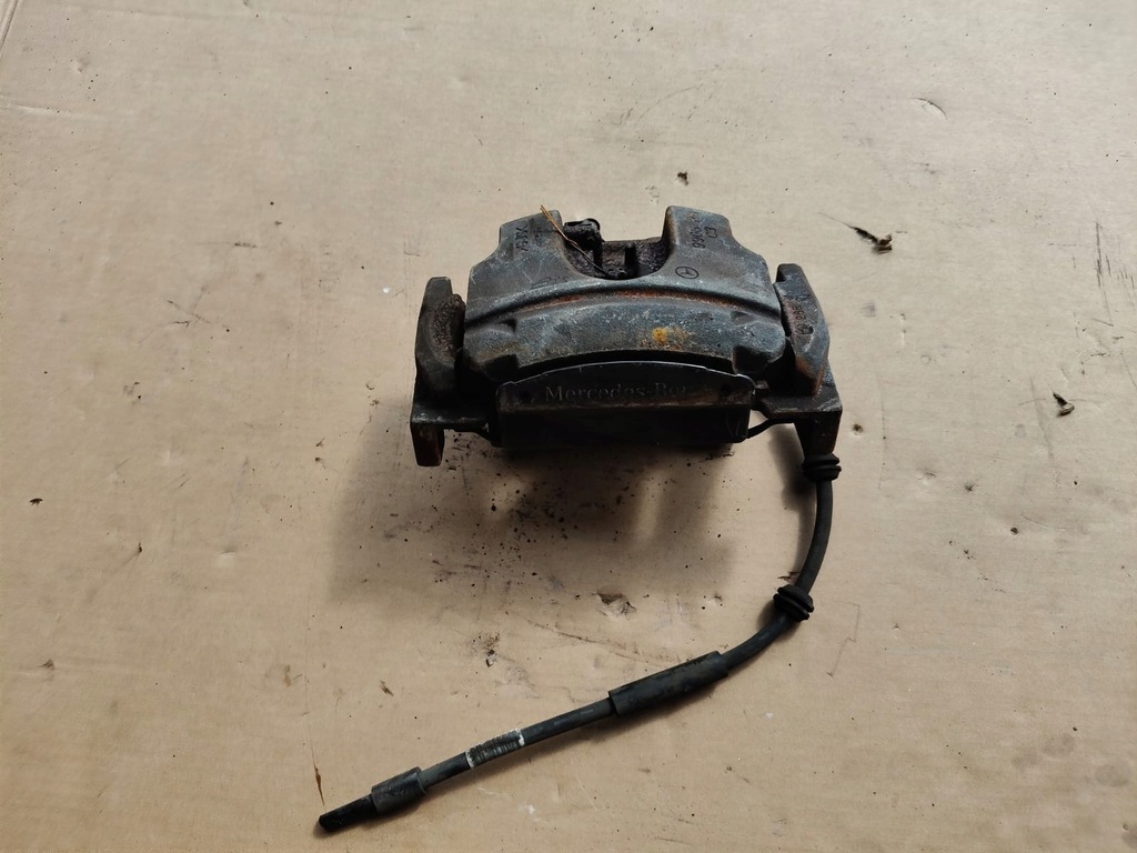 фото №1, Суппорт тормозной передний правый mercedes gls x166 9906