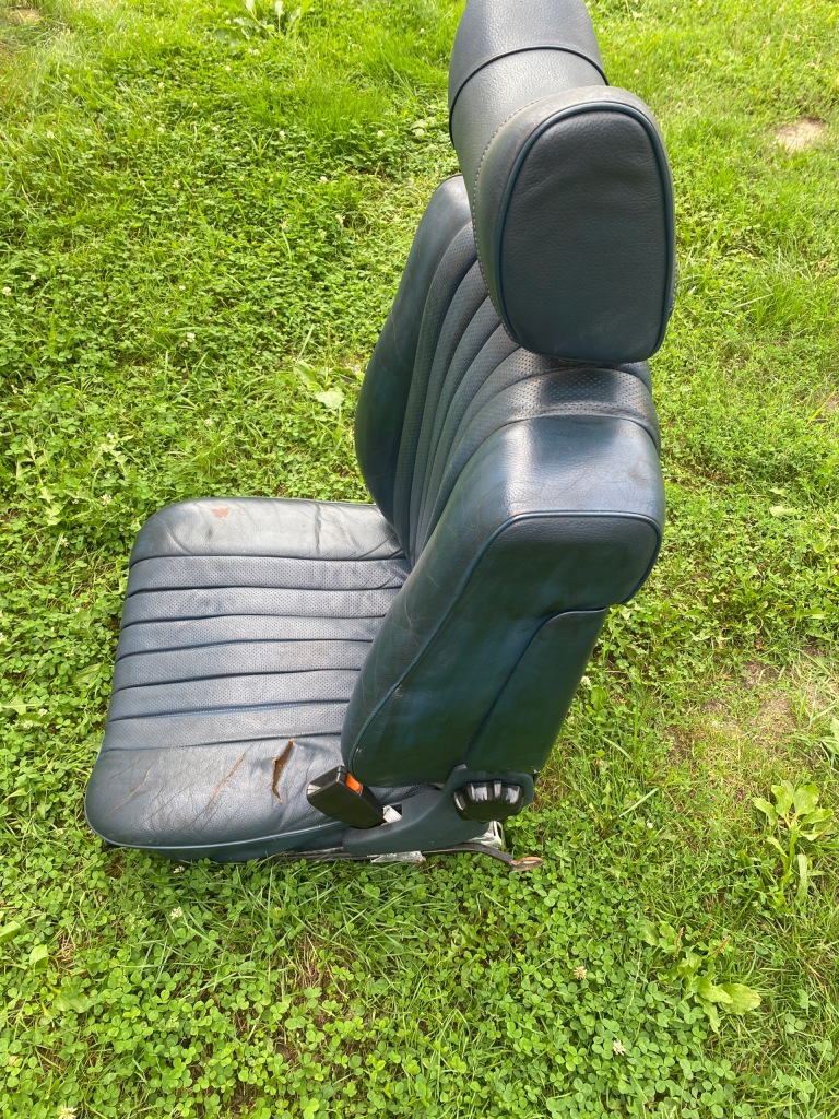 фото №8, Салон сидіння заднє сидіння спинка mercedes w116 se sel