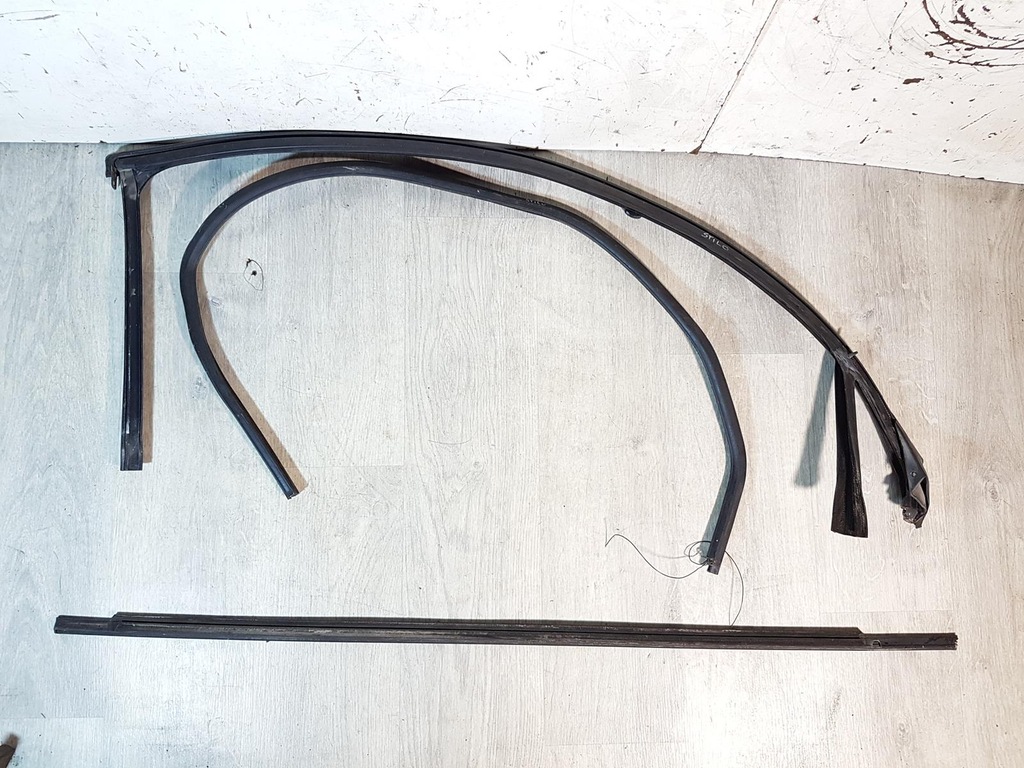 фото №6, Ущільнювачі скло перед правий kpl fiat stilo 3d