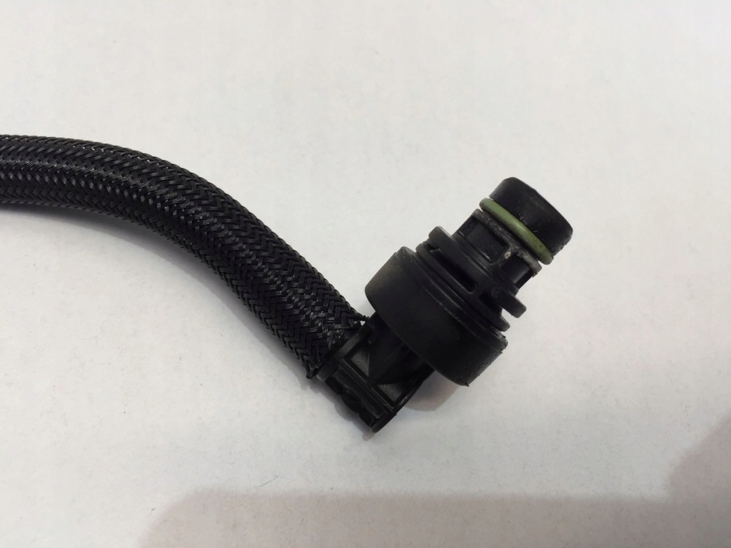 Mercedes a a45 w177 amg 2.0 труба шланг пального Доставка