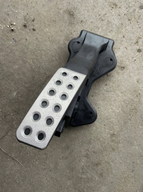 фото №1, Ferrari sf90 / portofino / roma педаль газу 807331 000807331 20330525