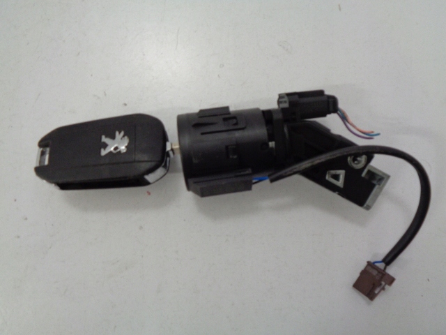 фото №10, Peugeot 208 бортовий комп'ютер набір стартовий 1.6 vti