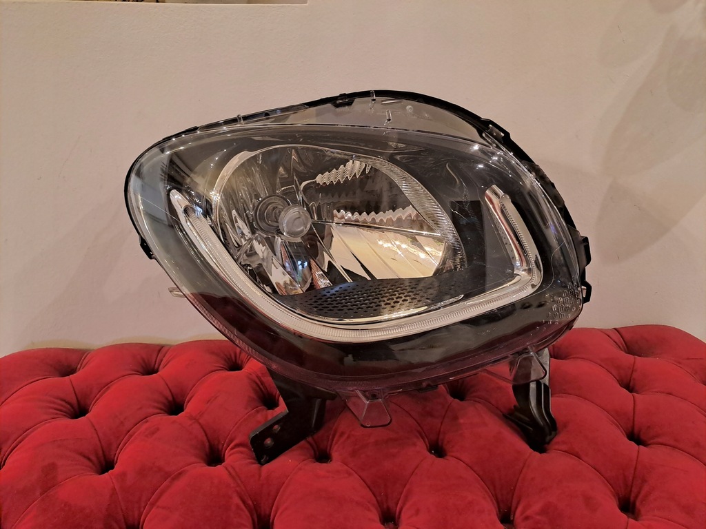 фото №1, Smart forfour 3 лампа правая перед