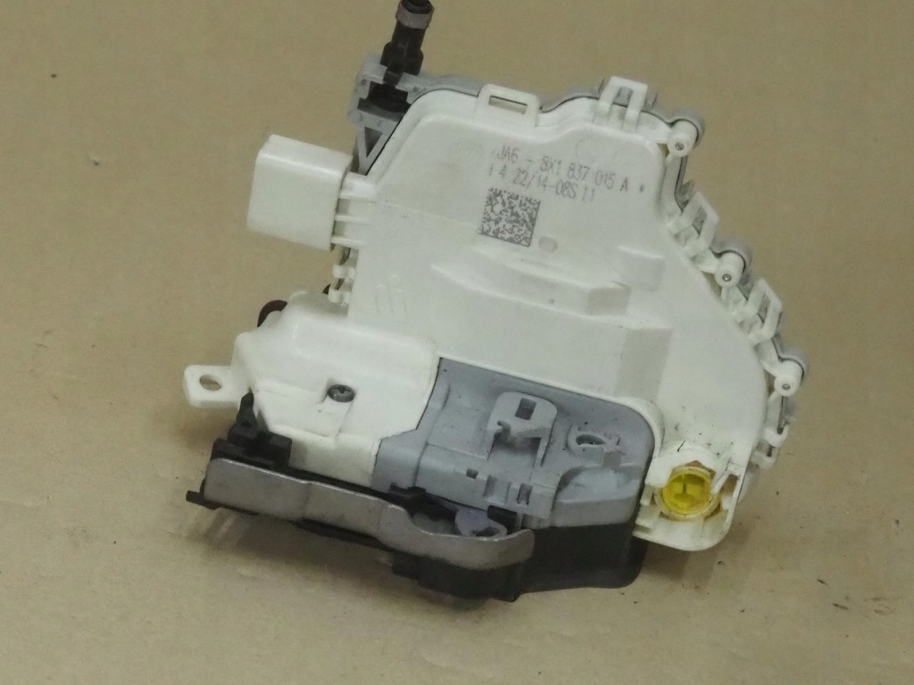 фото №1, Замок двері лівий перед 8x1837015a audi a1 8x europa