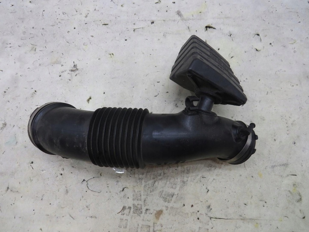 фото №1, Шланг труба воздуха audi q5 8r 3.2 fsi