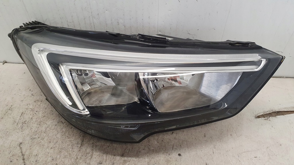 фото №1, Opel crossland x лампа перед правая led оригинал europa