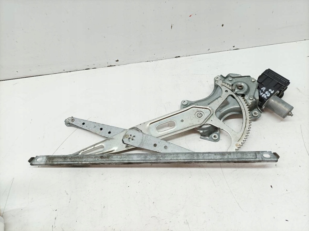 фото №5, Механізм скло лівий перед plug-in 8572047140 toyota prius iv 2015-