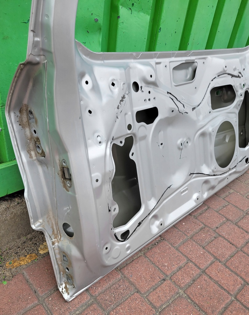 фото №7, Крышка багажника багажника toyota rav4 2000-2005 / 2006-2009