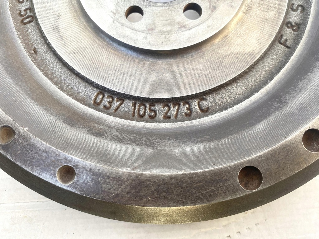 Vw t4 2.0 бензин колесо маховик зчеплення 037105273c в Україні