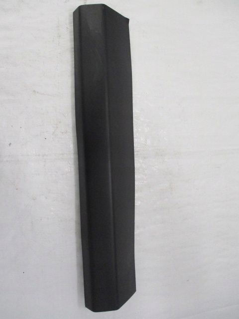 фото №1, Peugeot 5008 ii молдинг защита крышки задний