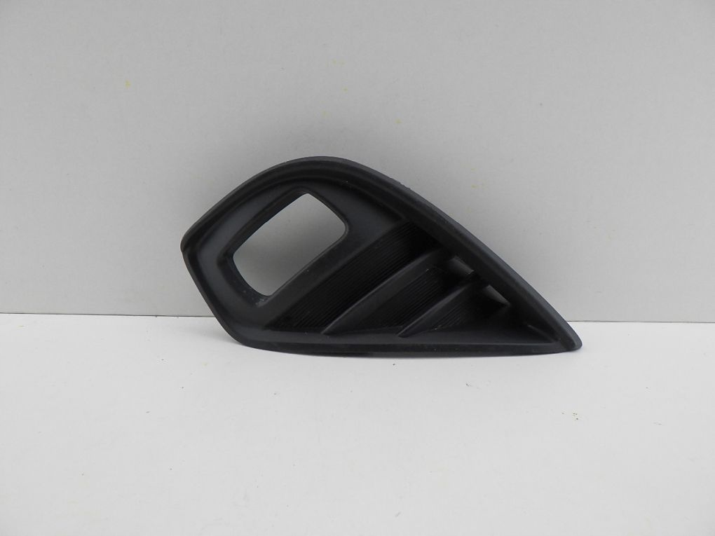 фото №1, Toyota highlander 20- левая решётка бампера передний