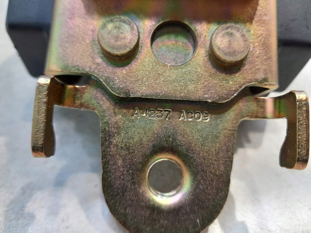 фото №10, Pas безопасности левый перед espace iv a4237ac09