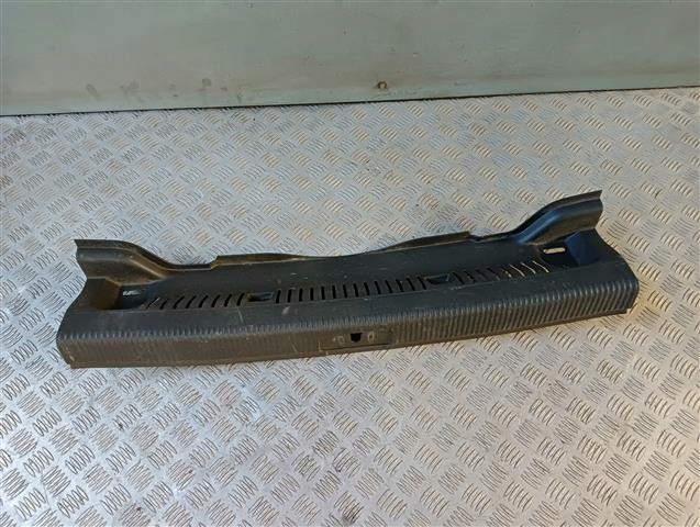 фото №1, Vw golf plus 11r захист поперечина багажника 5m0863459d