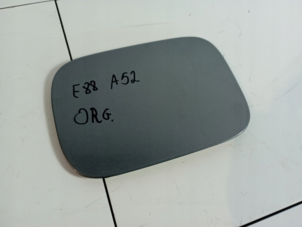 фото №1, Крышка заливной топлива bmw e88 a52 spacegrau