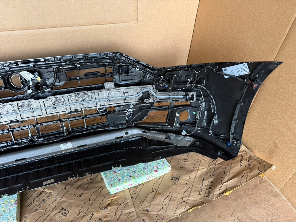 Audi a8 d5 4n бампер перед передній pdc решітка радіатора ly9t orgina kom 4n0807697 21r Ціна