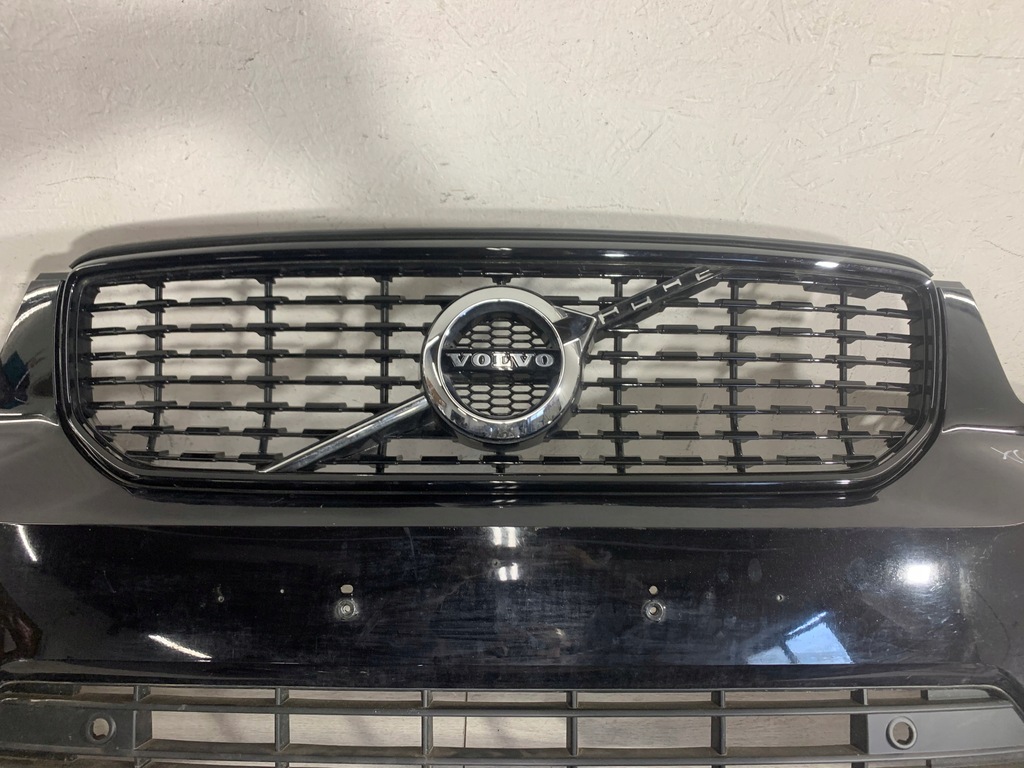 фото №3, Volvo xc40 r-design бампер перед передний решётка радиатора
