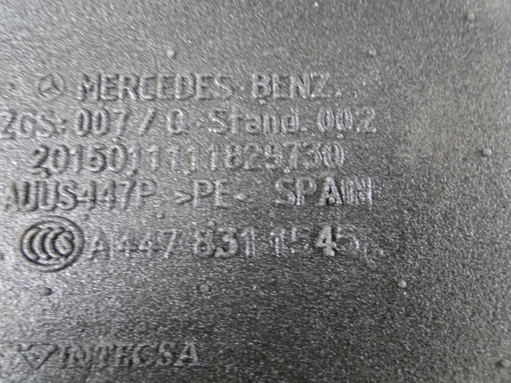 Канал повітрозабірник повітря обдув mercedes v klasa w447 long a4478310445 a44783 Доставка