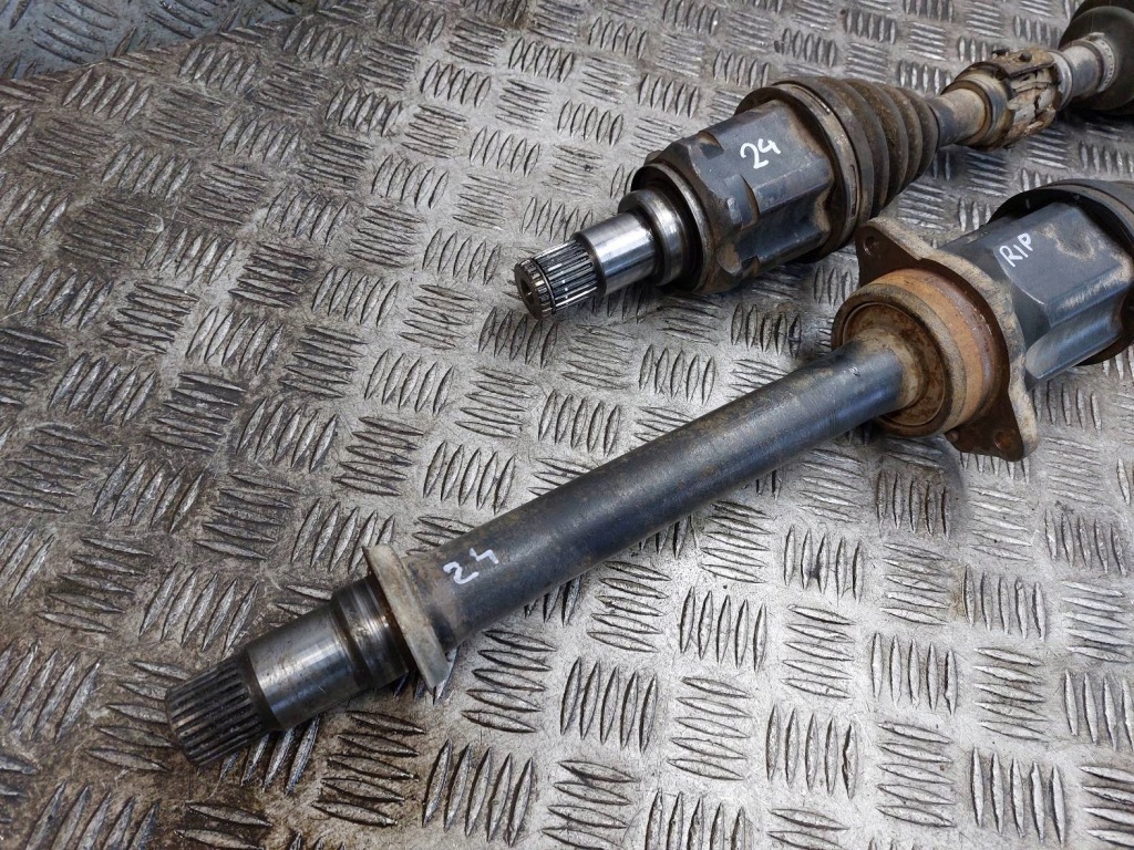 фото №2, Привідний вал лівий перед + правий перед 5b toyota avensis verso i 2.0 d4d